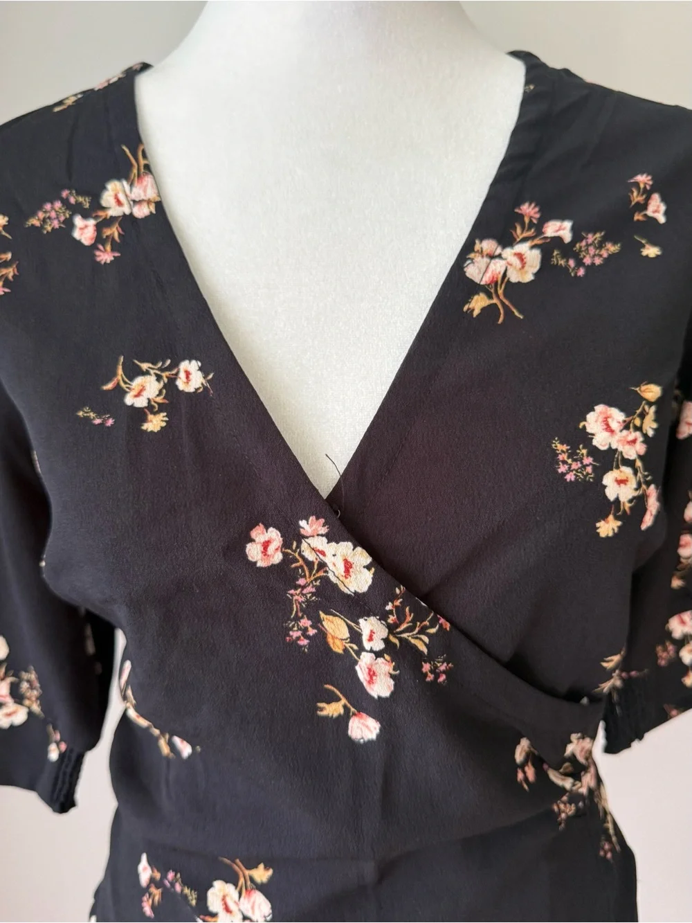 Abercrombie & Fitch feminine wrap